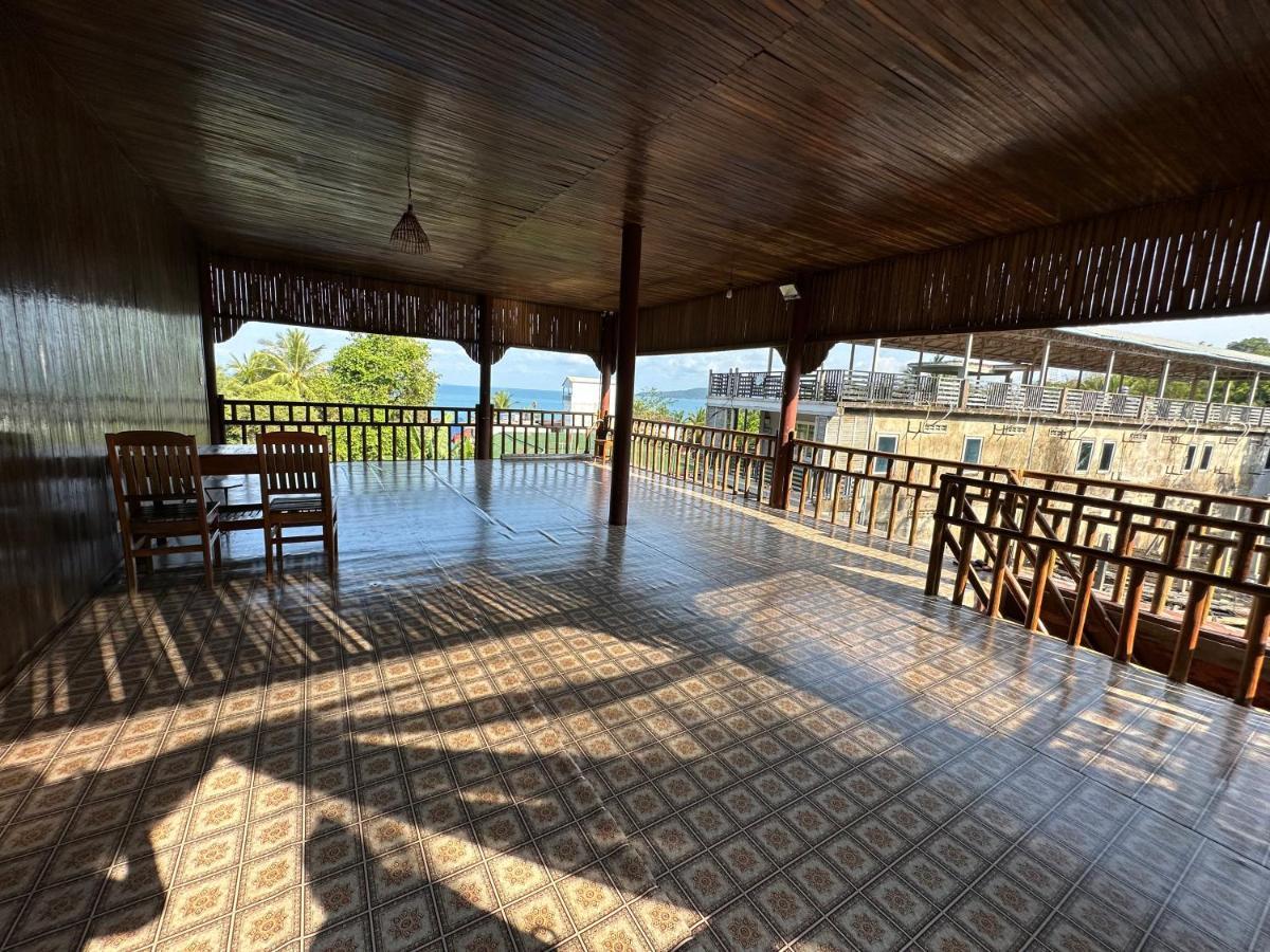 Koh Rong Boutique Wooden Hotel ภายนอก รูปภาพ